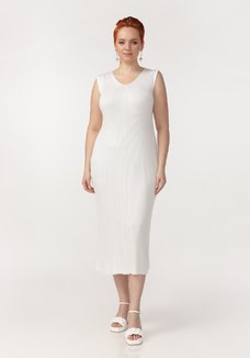 Сарафан прямой с V-образным вырезом