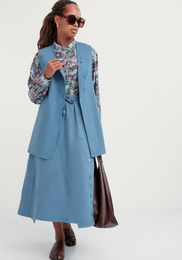 Жилет с асимметричной застежкой шир.  580, рис. 20