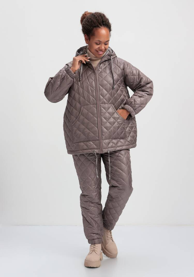 Куртка стёганая с капюшоном шир.  750, рис. 30