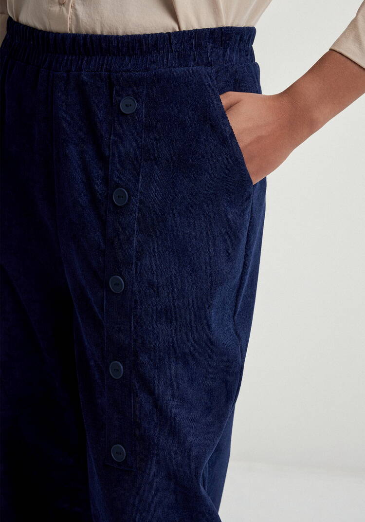 Брюки с карманом в рельефе шир.  750, рис. 14