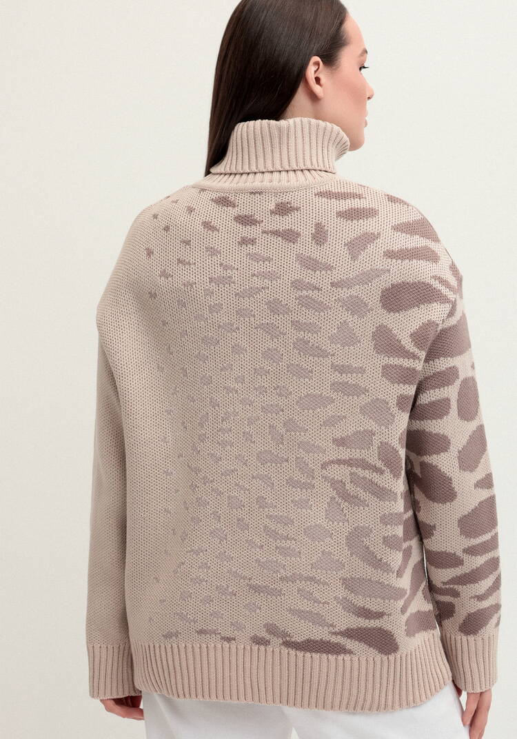 Джемпер с асимметричным расположением рисунка шир.  750, рис. 12