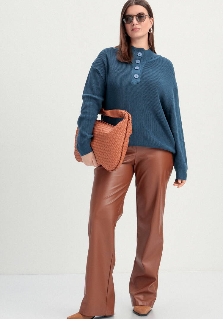 Джемпер со стойкой на пуговицах шир.  750, рис. 16