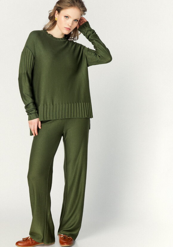 Костюм женский Грейс шир.  580, рис. 17