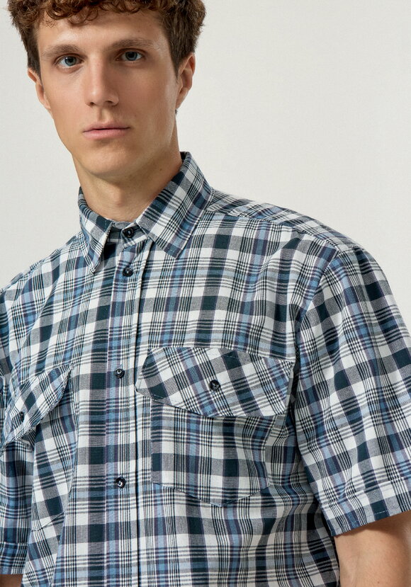 Рубашка с коротким рукавом на пуговицах шир.  580, рис. 5