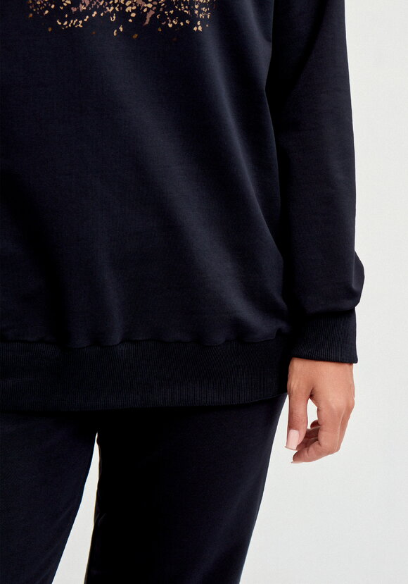 Костюм свитшот с принтом и брюки шир.  580, рис. 26