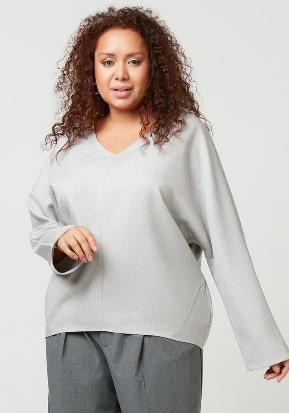 Блуза с V-образным вырезом и длинным рукавом шир.  580, рис. 1