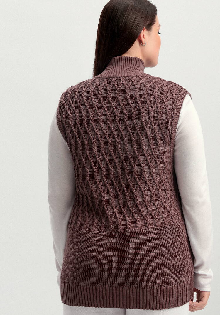 Жилет на молнии с фактурным рисунком шир.  750, рис. 11