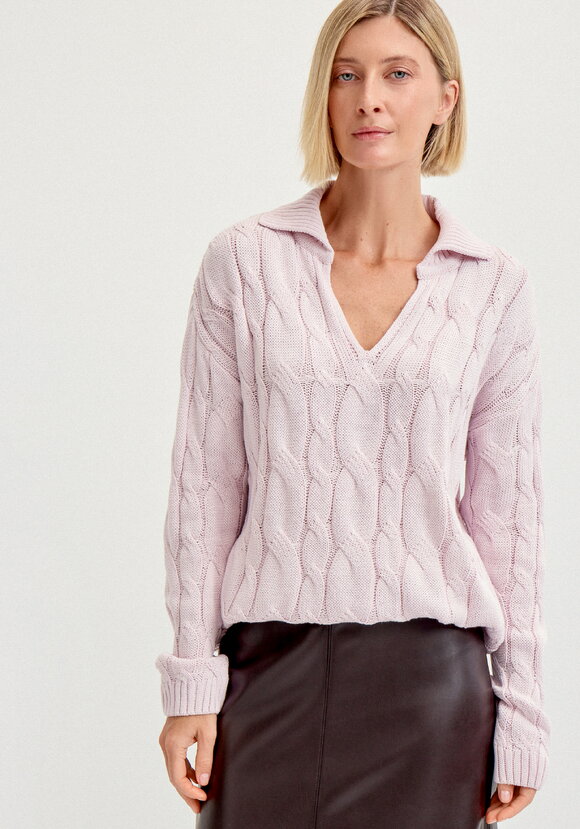 Джемпер с косами и воротником-поло шир.  580, рис. 23