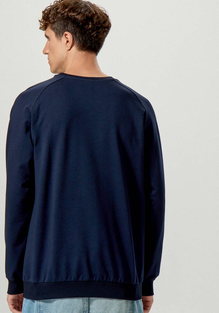 Свитшот с вышивкой на груди шир.  750, рис. 3