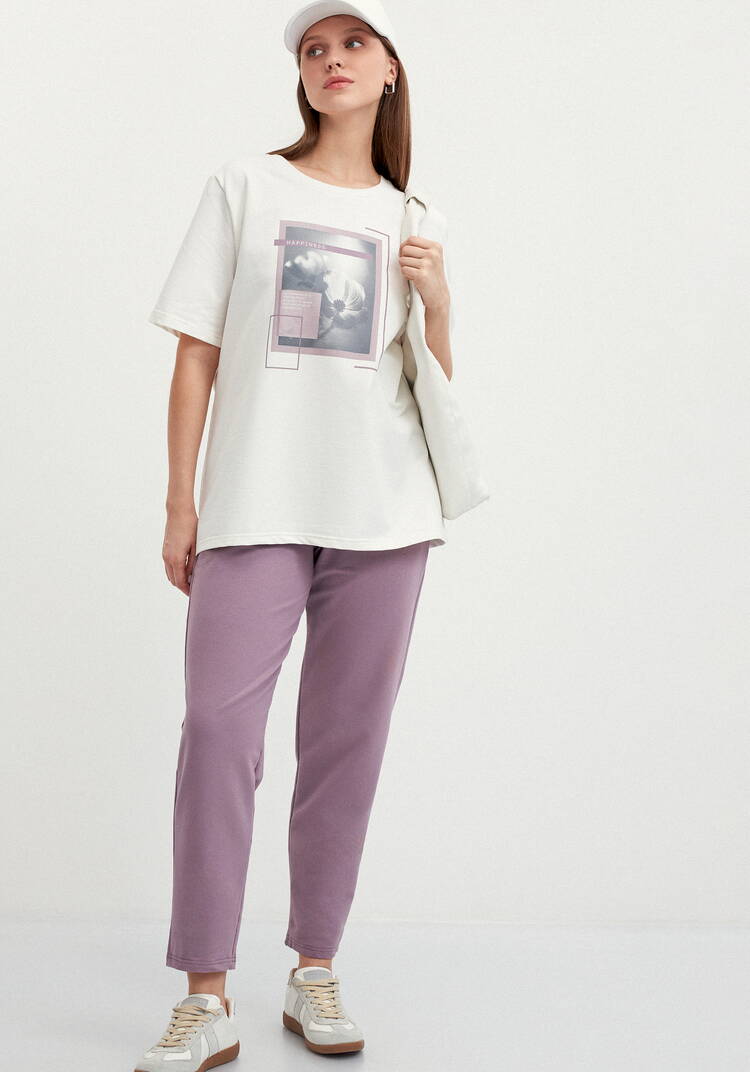 Костюм с флористическим принтом на футболке шир.  750, рис. 43