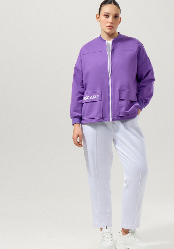 Бомбер с накладными карманами шир.  580, рис. 17