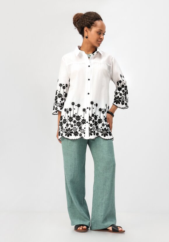 Блуза с цветочной вышивкой на пуговицах шир.  580, рис. 10