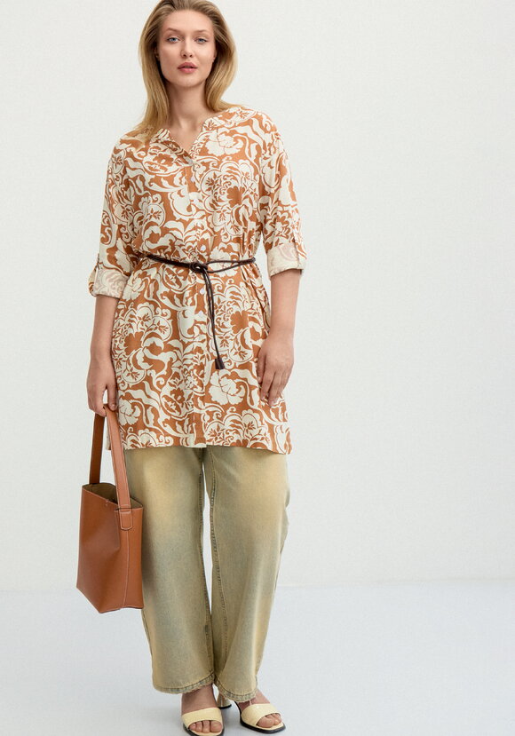 Блуза удлинённая с карманами шир.  580, рис. 2