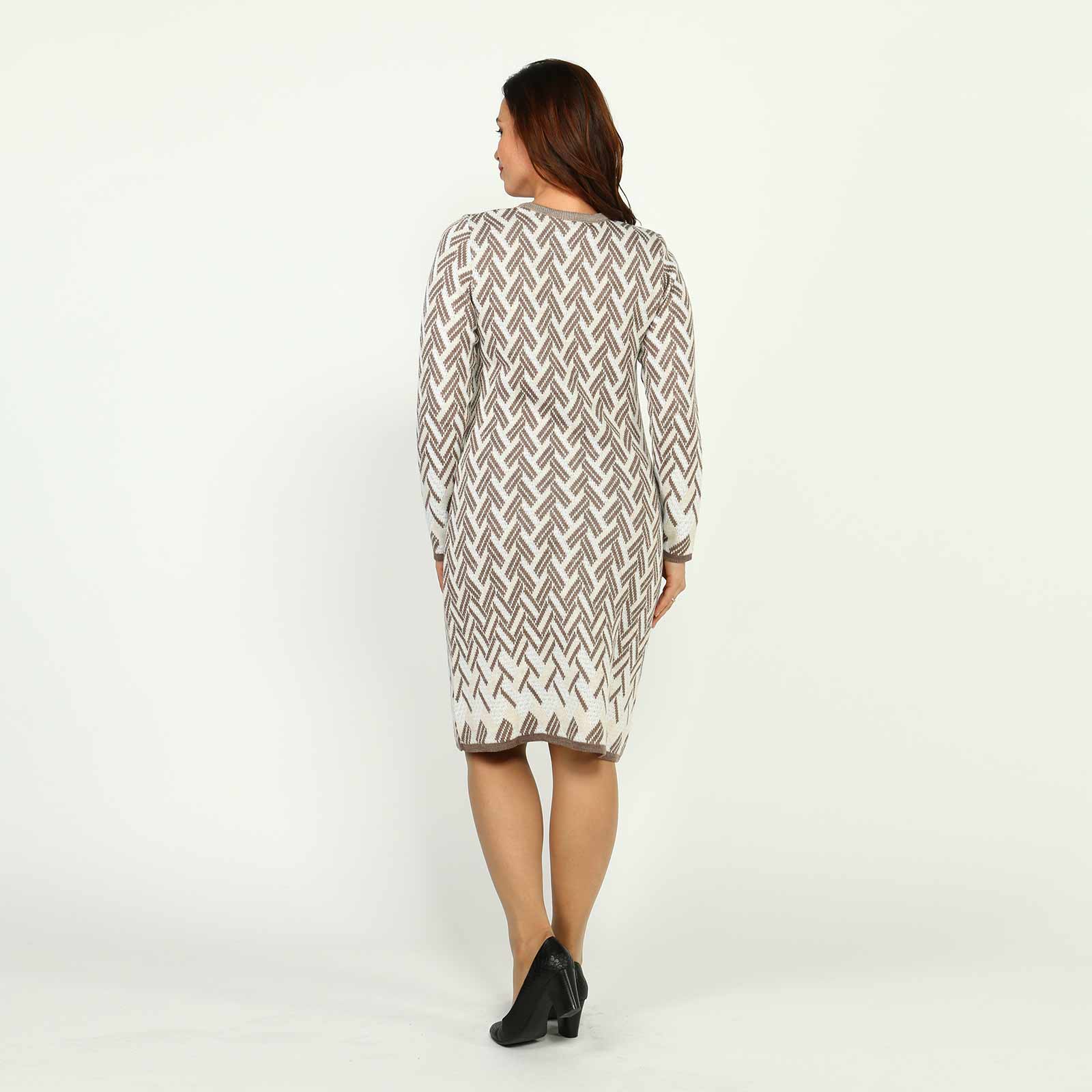 Платье вязаное с геометрическим рисунком VeraVo, размер 58, цвет кофейно-бежевый - фото 4