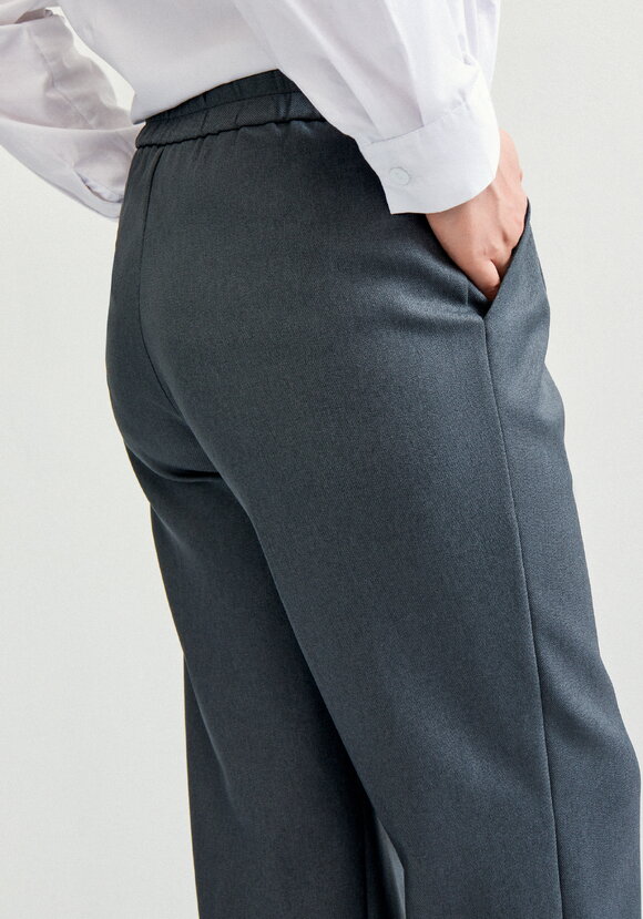 Брюки с защипами прямые шир.  580, рис. 9