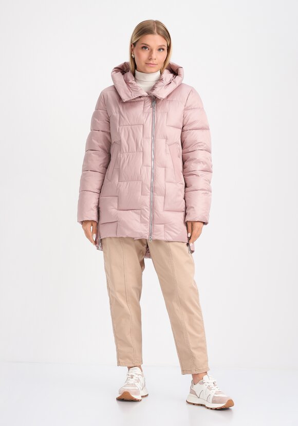 Куртка из мерцающей ткани с капюшоном шир.  580, рис. 18