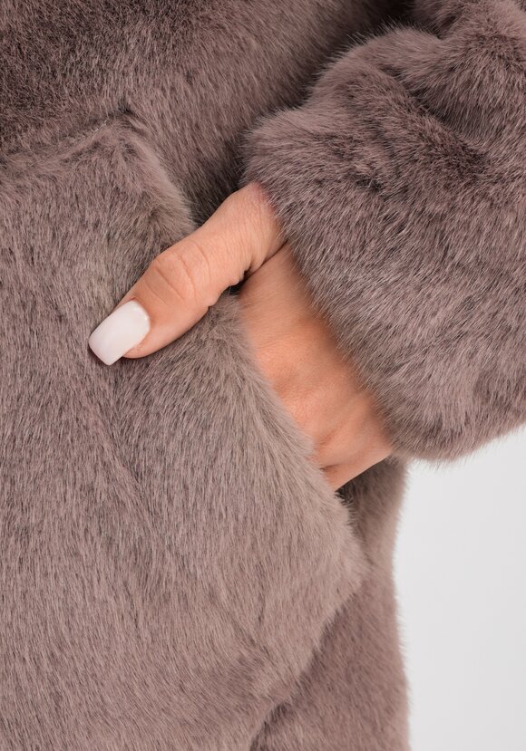 Пальто из экомеха шир.  580, рис. 26