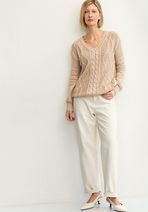 Джемпер женский с рисунком косы и араны шир.  580, рис. 28