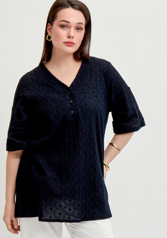 Блуза с V-образным вырезом из шитья шир.  580, рис. 18