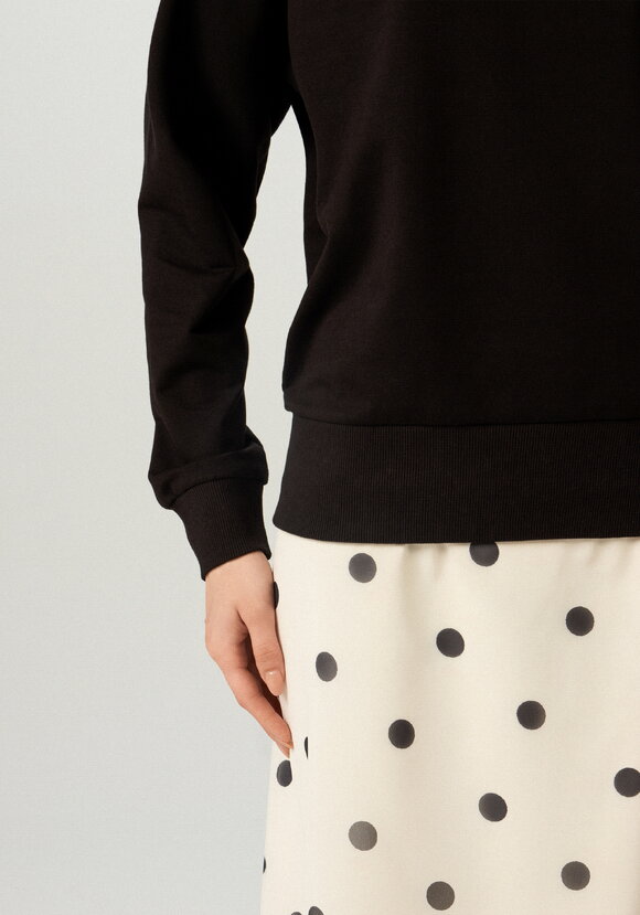 Свитшот с леттерингом на груди шир.  580, рис. 6