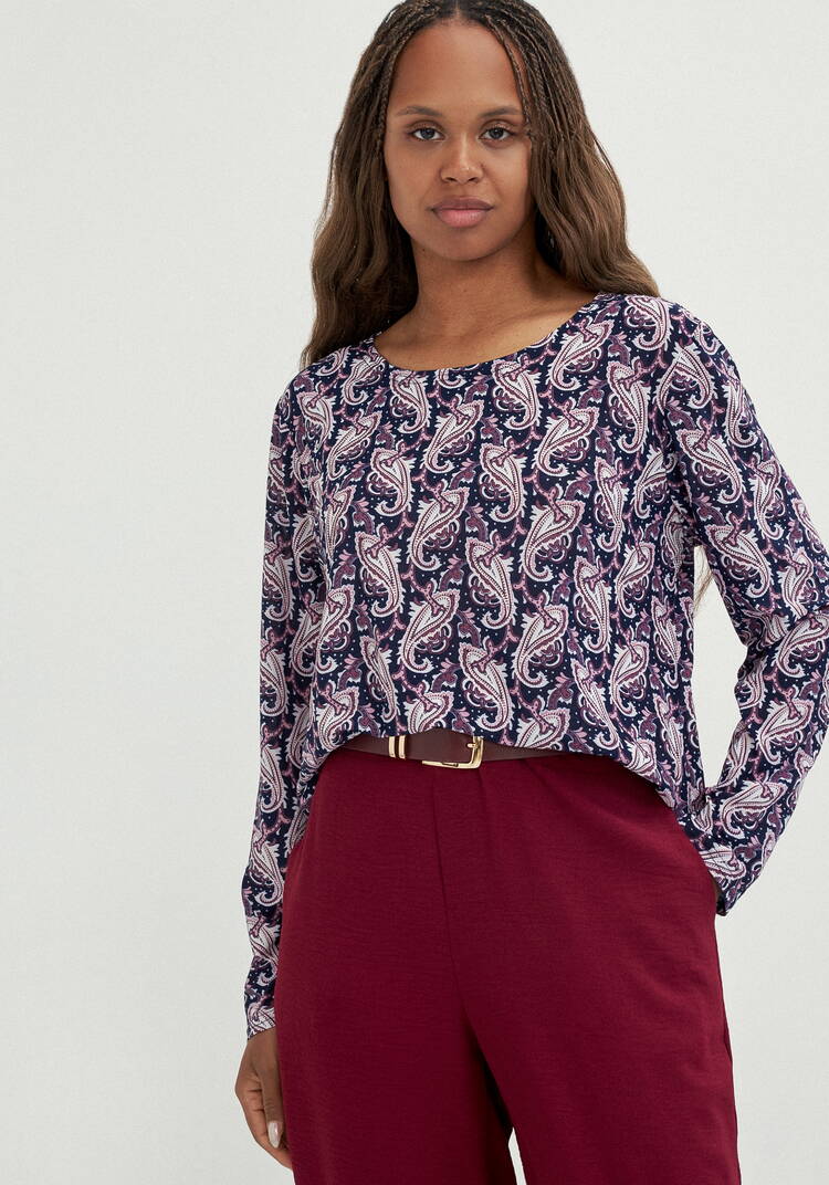 Лонгслив Эмилия шир.  750, рис. 33