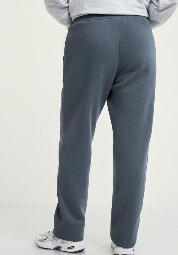 Брюки из футера с начёсом шир.  580, рис. 17