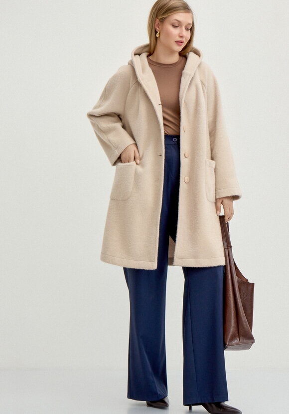 Жакет пушистый с капюшоном на пуговицах шир.  580, рис. 1