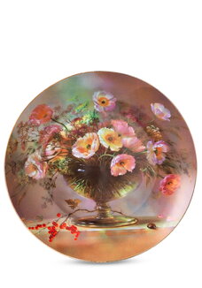 Тарелка декоративная из фарфора