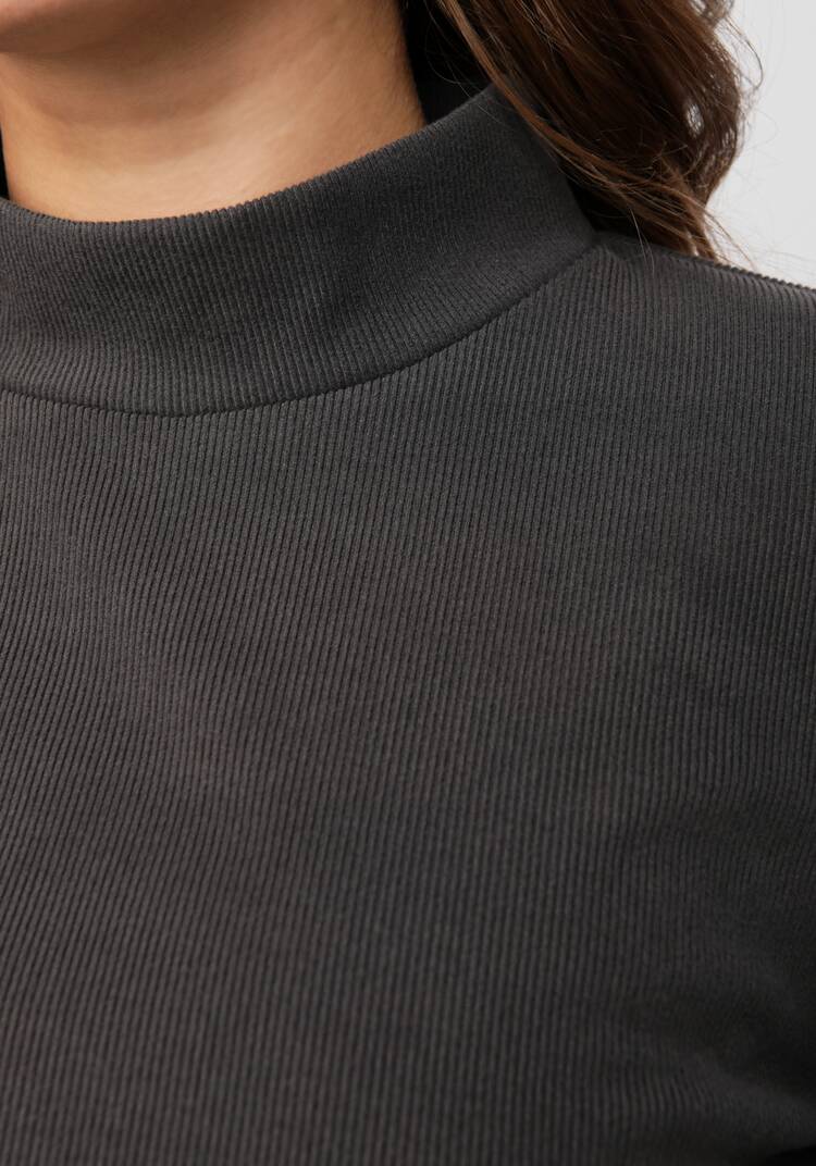 Водолазка прямого кроя шир.  750, рис. 25