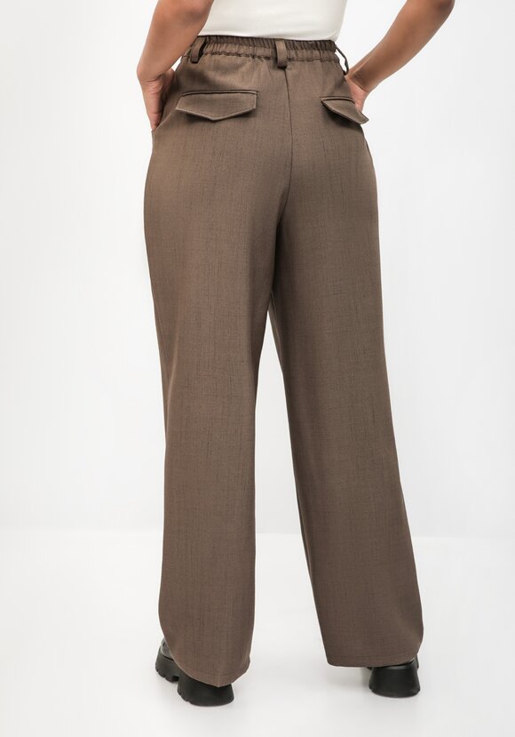 Брюки из натуральной смесовой ткани шир.  580, рис. 16