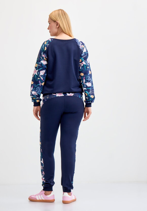 Костюм женский Кэтрин шир.  580, рис. 10