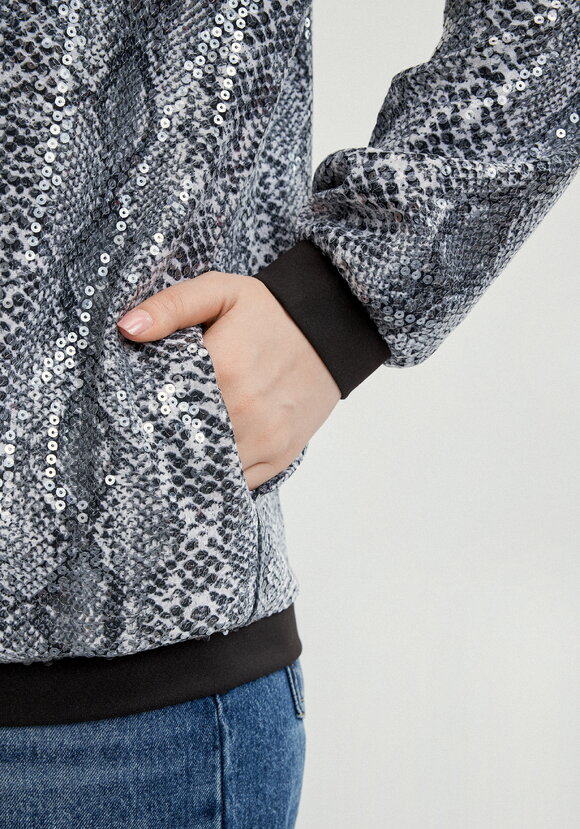 Бомбер с пайетками на подкладке шир.  580, рис. 7