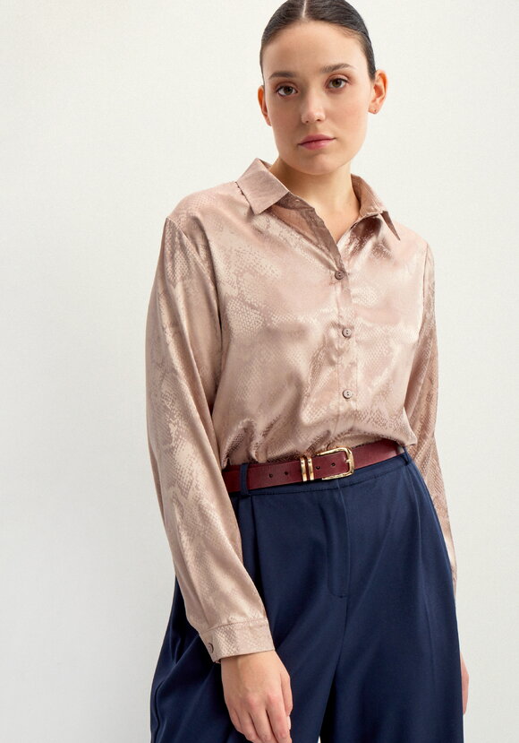 Блуза из шелка со змеиным принтом шир.  580, рис. 1