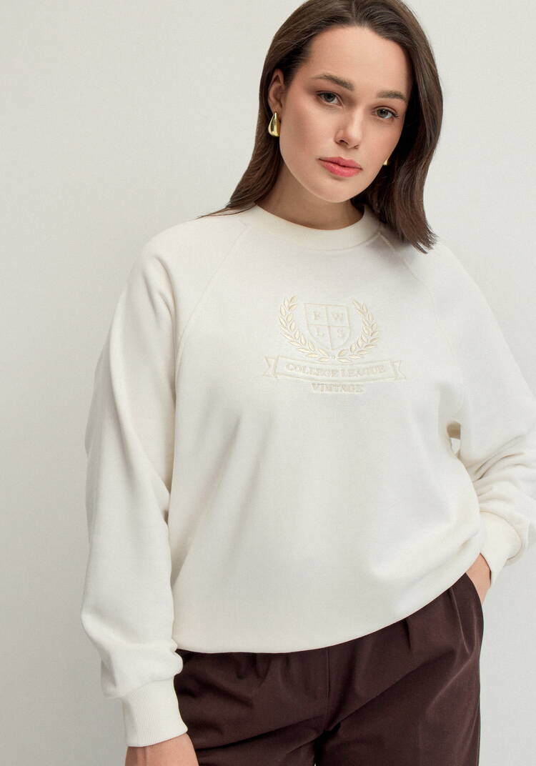 Свитшот с декором на груди шир.  750, рис. 14