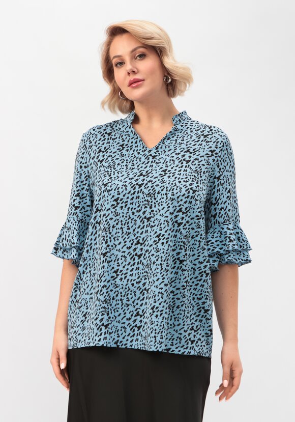 Блуза с воланами и воротником-стойкой шир.  580, рис. 12