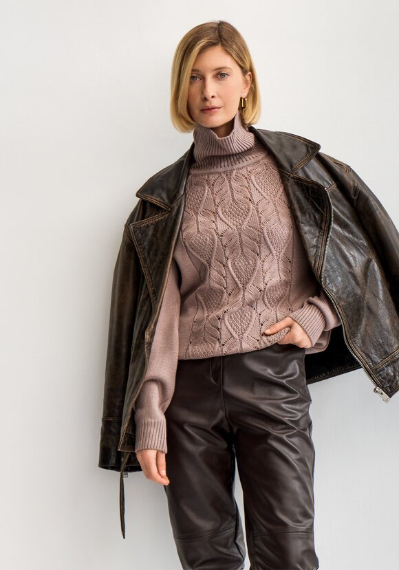 Свитер с ажурным рисунком шир.  580, рис. 42