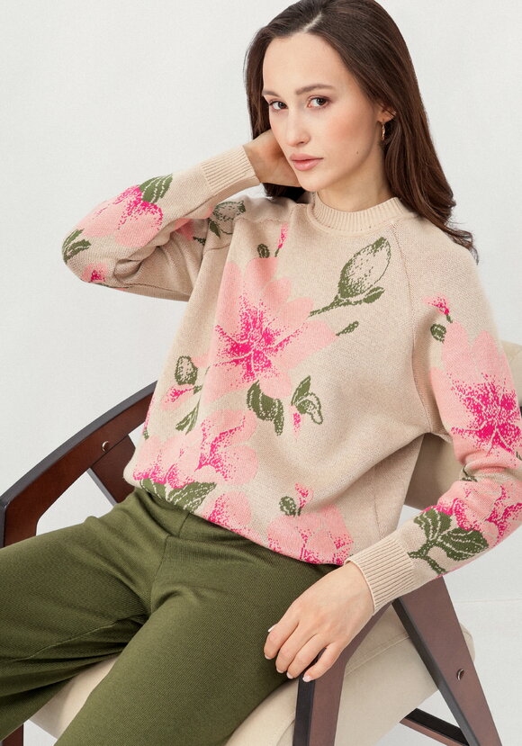 Джемпер с нежным цветочным орнаментом шир.  580, рис. 16