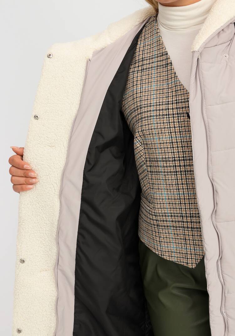 Пальто с капюшоном из меха шир.  750, рис. 30