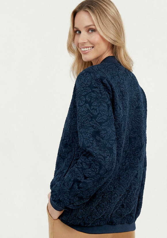 Бомбер из ткани с жаккардовым узором шир.  580, рис. 3