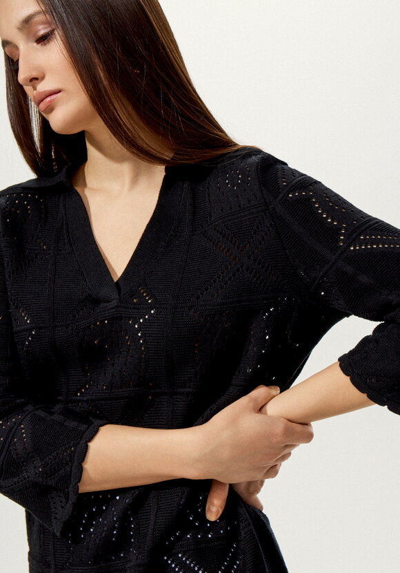 Туника с ажурным рисунком и воротником поло шир.  580, рис. 12