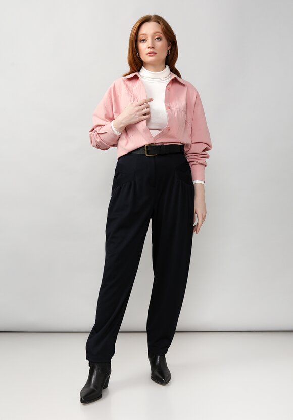 Брюки женские со сборкой на карманах шир.  580, рис. 16