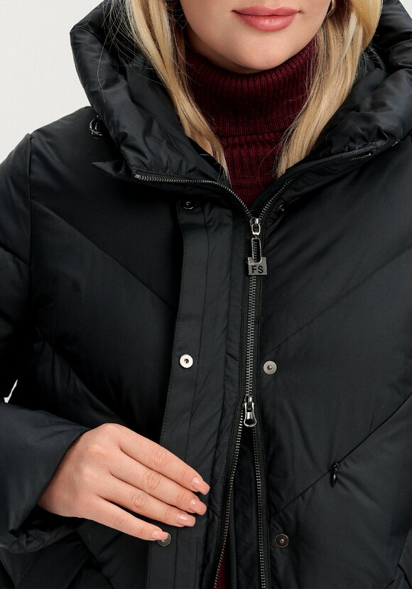 Пуховик стеганый свободного кроя с капюшоном шир.  580, рис. 38