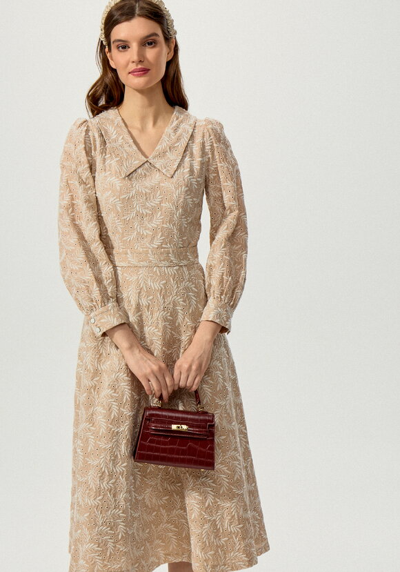 Платье из шитья с английским воротником шир.  580, рис. 14