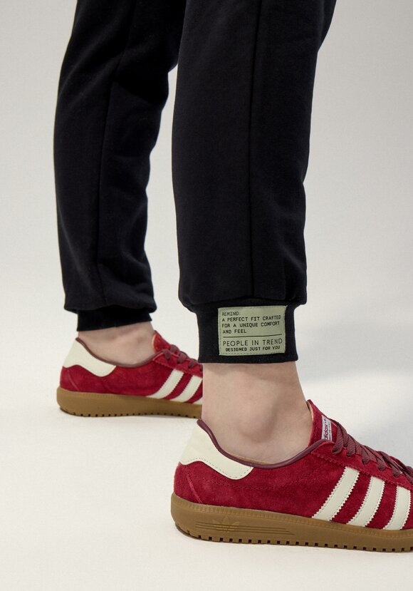 Брюки прямые с нашивкой шир.  580, рис. 9