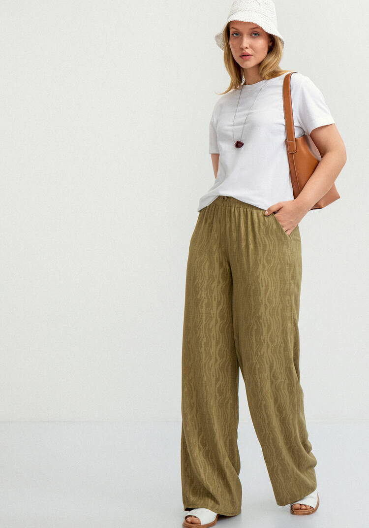 Брюки широкие с оригинальным принтом на ткани шир.  750, рис. 17