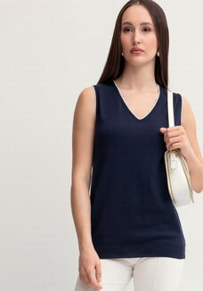 Топ с V-образным вырезом