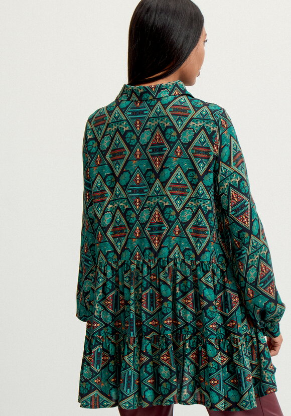 Блуза свободная с воланами по низу шир.  580, рис. 3