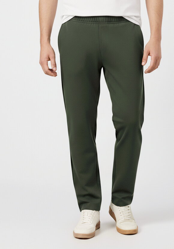 Брюки с цельнокроеным поясом на резинке шир.  580, рис. 4