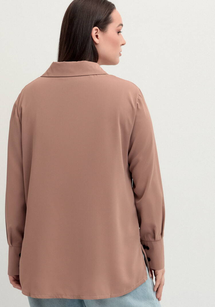 Рубашка с контрастными пуговицами шир.  750, рис. 21