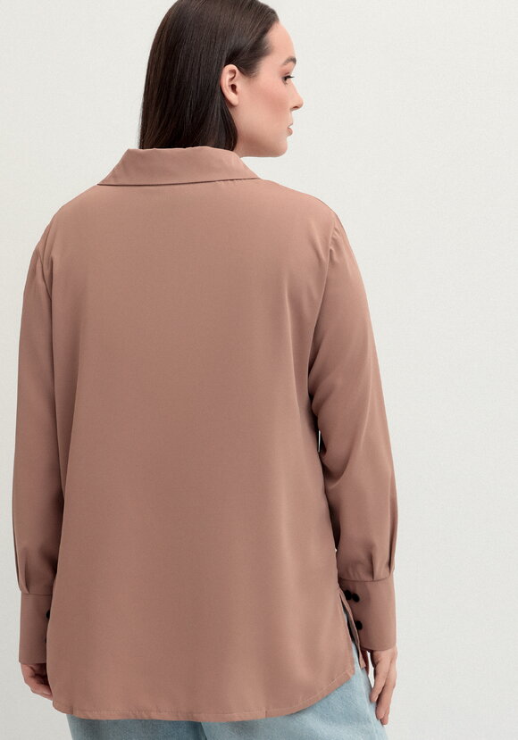 Рубашка с контрастными пуговицами шир.  580, рис. 21